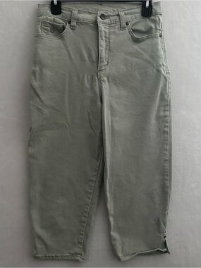 Gloria Vanderbilt Amanda Cropped Jeans Size 10 All-Around Slimming Effect Green